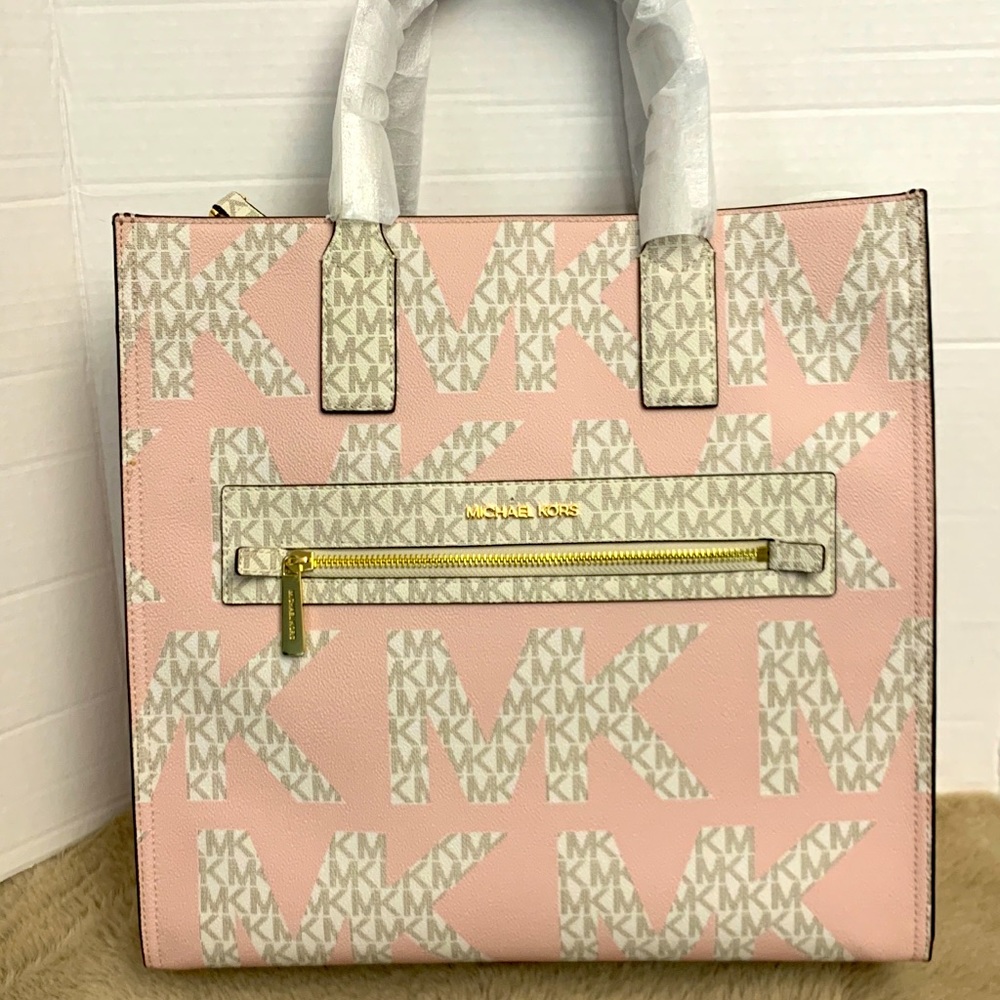 Michael Kors Kenly XL with removable leather strap Pink
